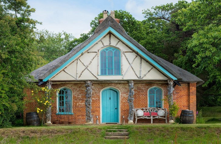 Сказочный коттедж в лесу Сказочный коттедж в лесу