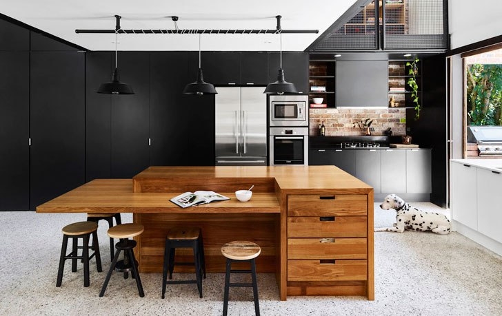 Небольшой дом с огромными окнами в Австралии Небольшой дом с огромными окнами в Австралии