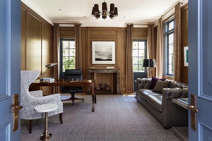 Дом в Лос-Анджелесе, вдохновленный архитектурой старой Европы Дом в Лос-Анджелесе, вдохновленный архитектурой старой Европы