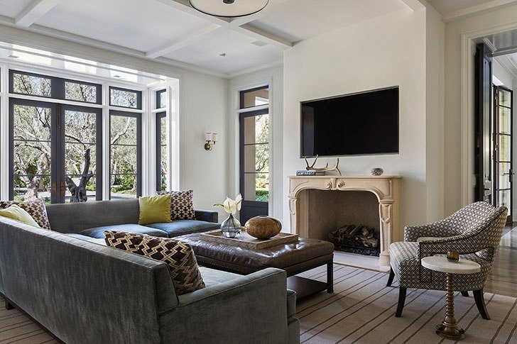 Дом в Лос-Анджелесе, вдохновленный архитектурой старой Европы Дом в Лос-Анджелесе, вдохновленный архитектурой старой Европы