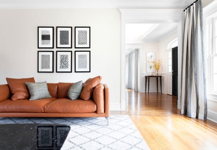 Атмосфера городского жилья в загородном доме в США