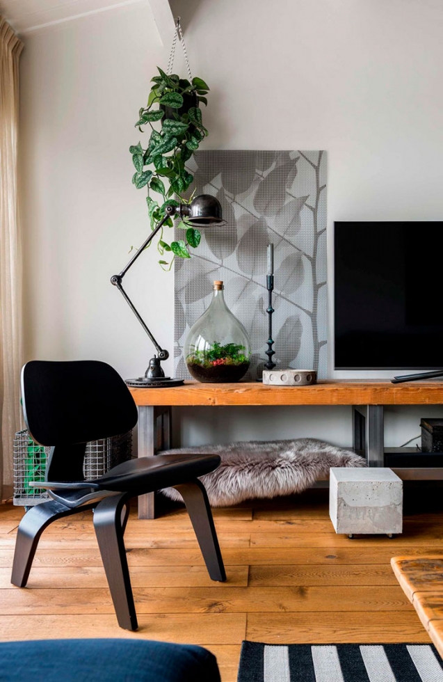 Контрастные цветовые сочетания в интерьере дома в Нидерландах Контрастные цветовые сочетания в интерьере дома в Нидерландах