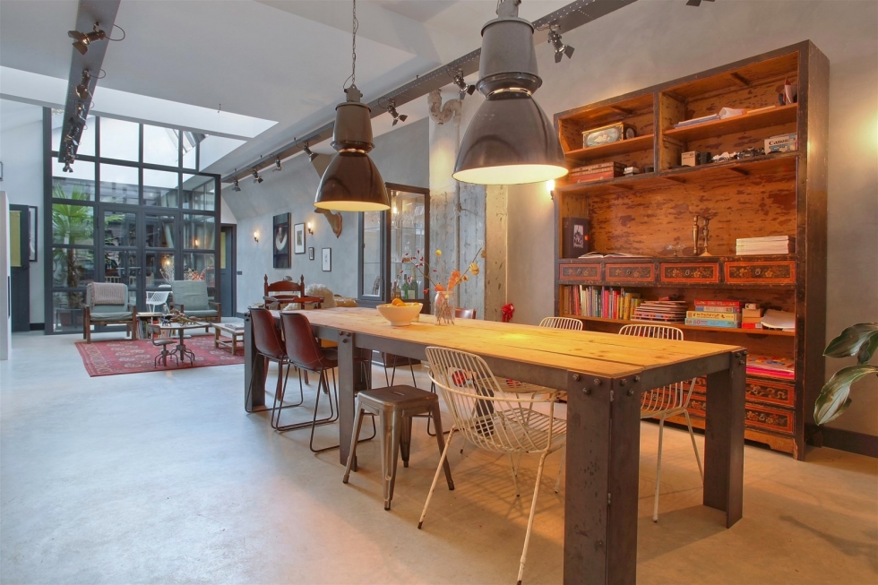 Лофт в гараже в Амстердаме