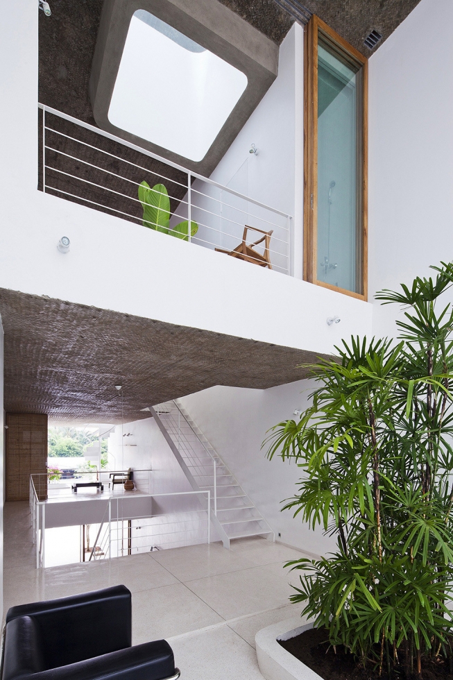 Светлый дом с живой растительностью в Хошимине Светлый дом с живой растительностью в Хошимине