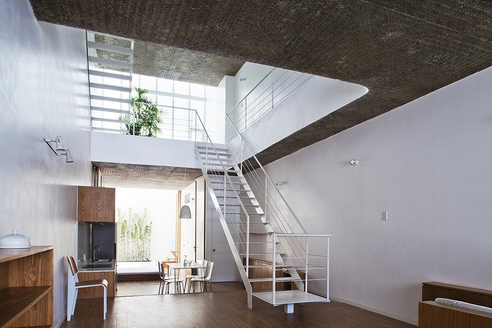 Светлый дом с живой растительностью в Хошимине Светлый дом с живой растительностью в Хошимине