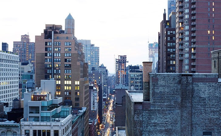 Современный пентхаус с потрясающей террасой в Нью-Йорке