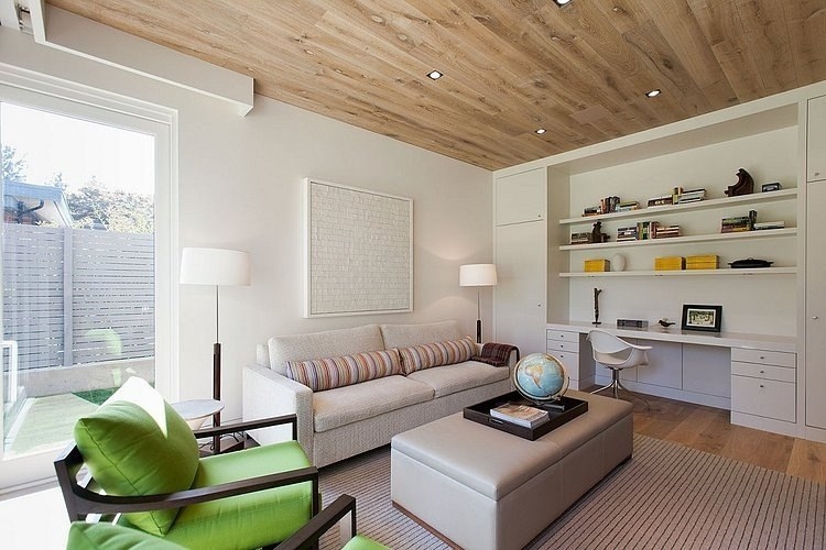 Современный двухэтажный загородный дом