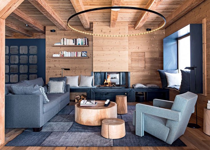 Современные альпийские интерьеры за традиционным фасадом во Франции