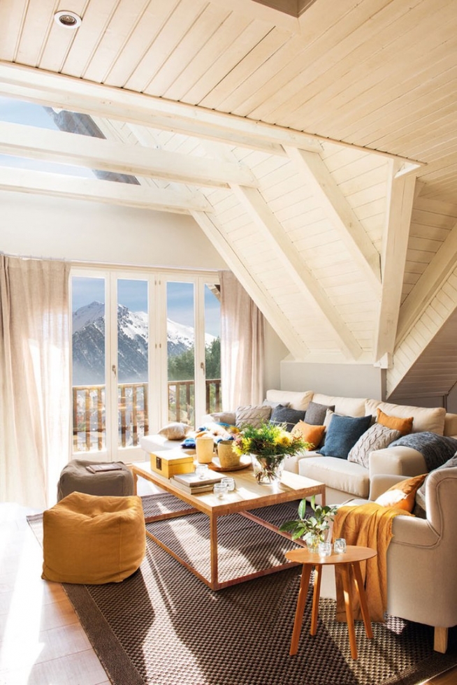 Небольшой дом со светлыми интерьерами в Пиренеях