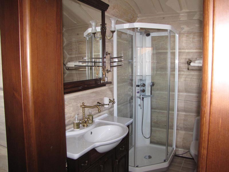 Маленький домик из сруба Маленький домик из сруба