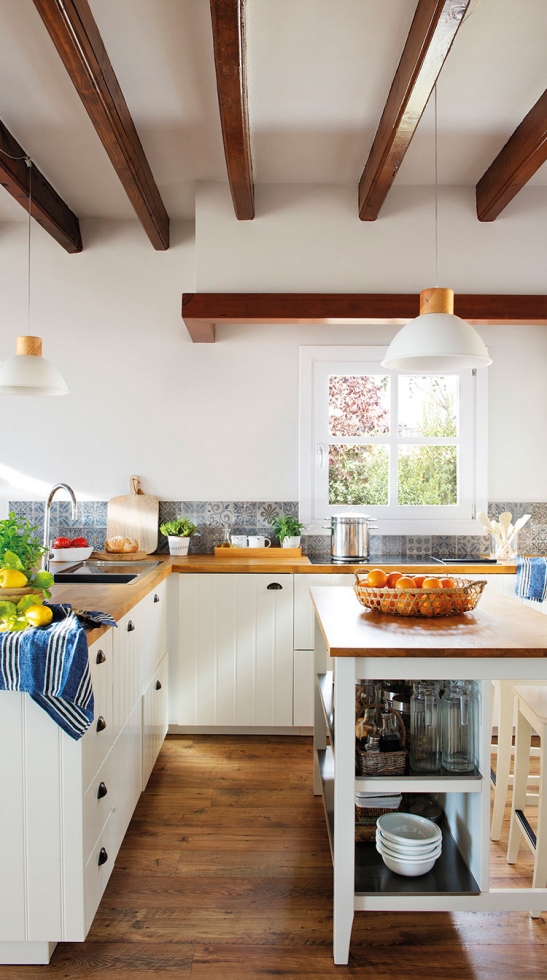 Дом с элементами морского стиля недалеко от Барселоны